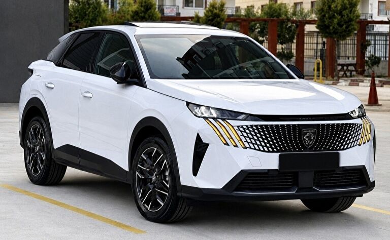 PEUGEOT 3008