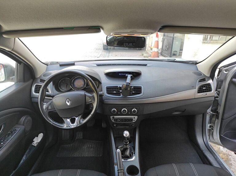 RENAULT FLUENCE