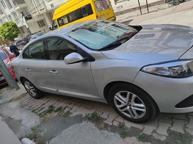 RENAULT FLUENCE