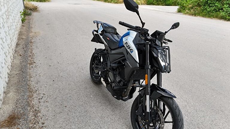 CFmoto 250NK