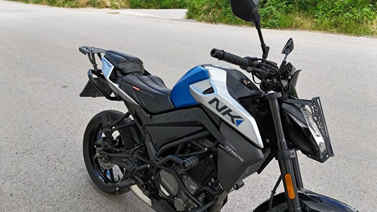 CFmoto 250NK