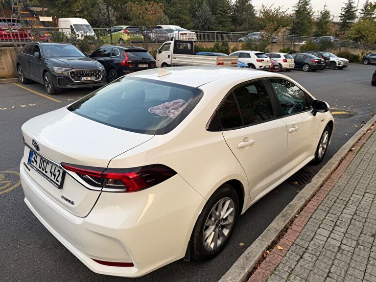 TOYOTA COROLLA