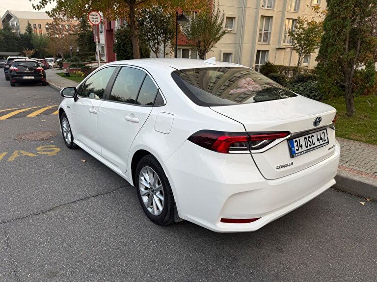 TOYOTA COROLLA