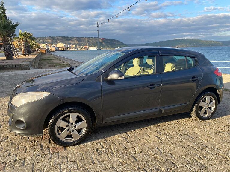 RENAULT MEGANE