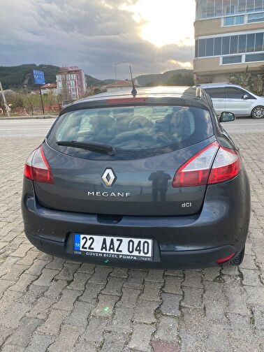 RENAULT MEGANE