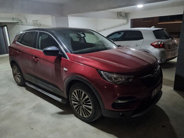 OPEL GRANDLAND X