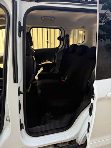 FORD TOURNEO COURIER