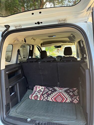 FORD TOURNEO COURIER
