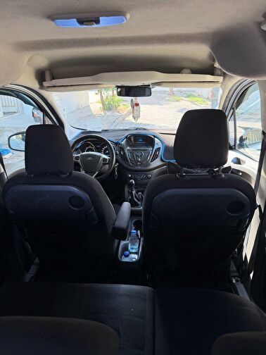 FORD TOURNEO COURIER
