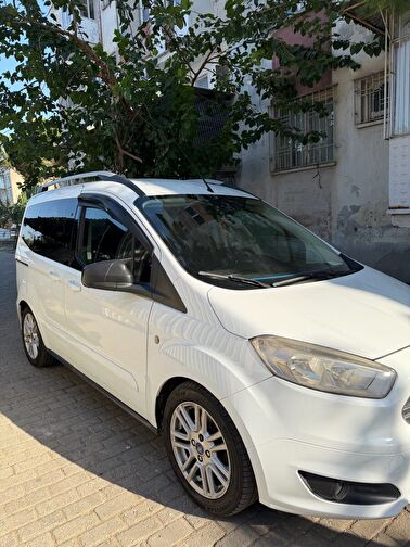 FORD TOURNEO COURIER