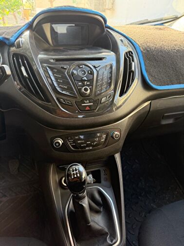 FORD TOURNEO COURIER