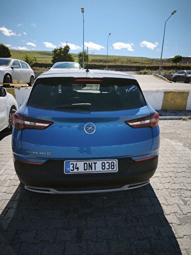 OPEL GRANDLAND X