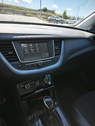 OPEL GRANDLAND X