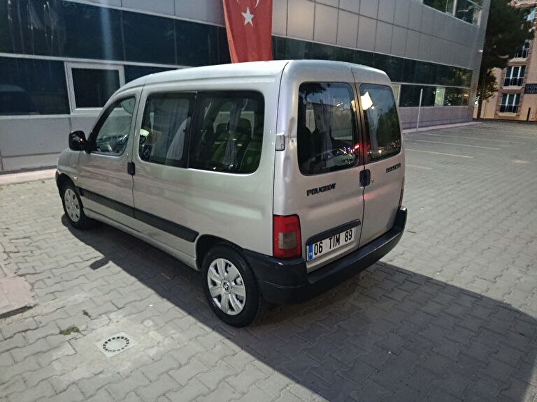 PEUGEOT PARTNER