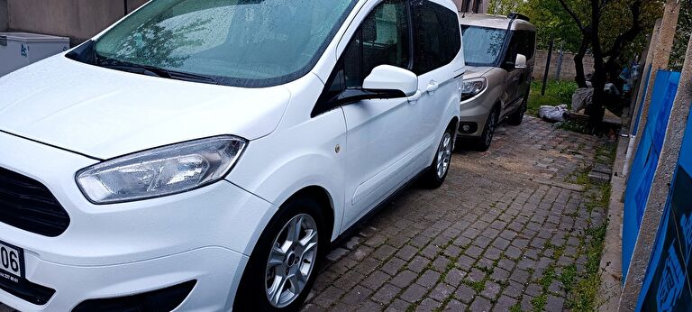 FORD TOURNEO COURIER