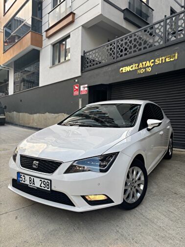 SEAT LEON