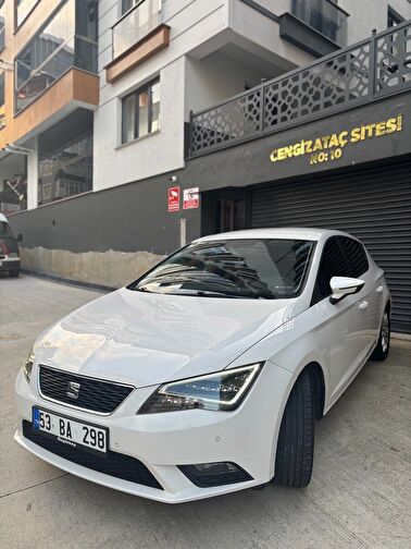 SEAT LEON