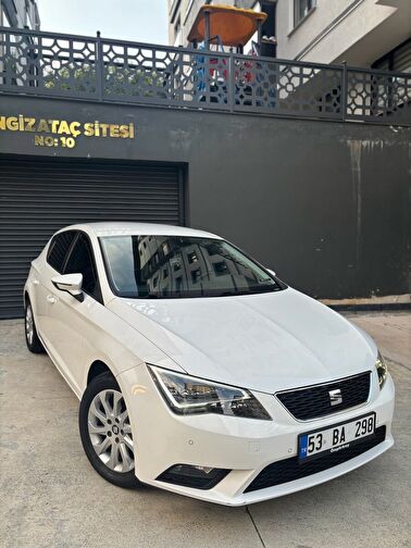 SEAT LEON