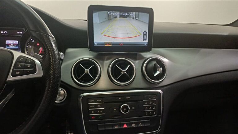 MERCEDES CLA