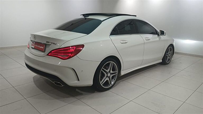 MERCEDES CLA
