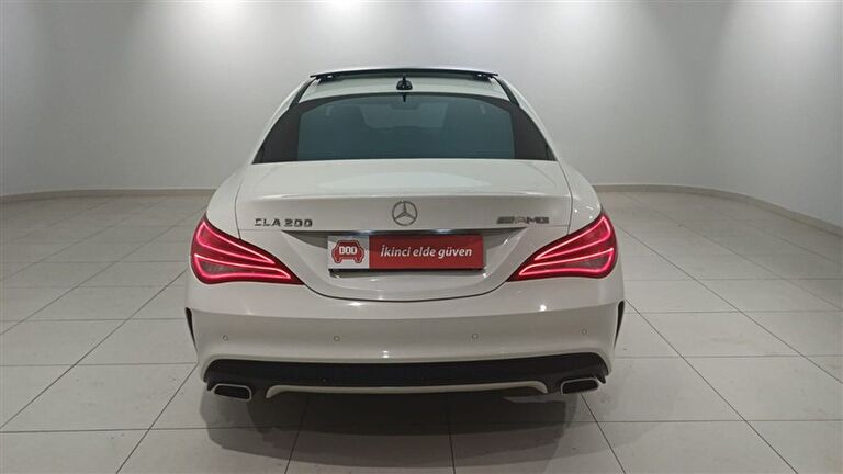 MERCEDES CLA