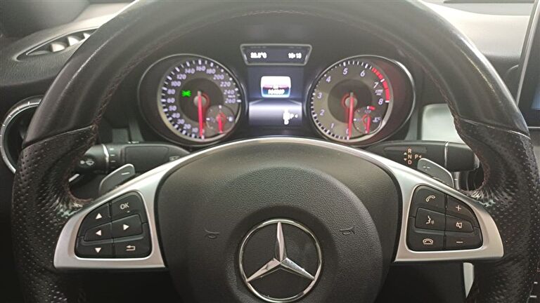 MERCEDES CLA