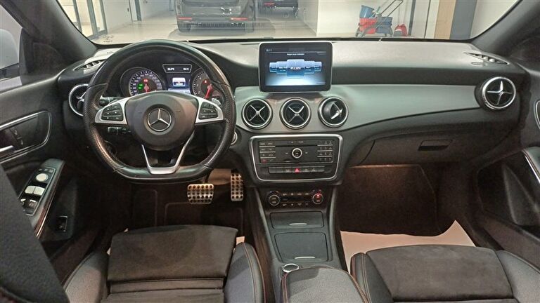 MERCEDES CLA