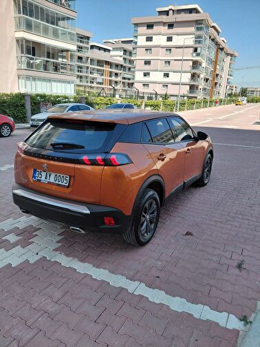 PEUGEOT 2008