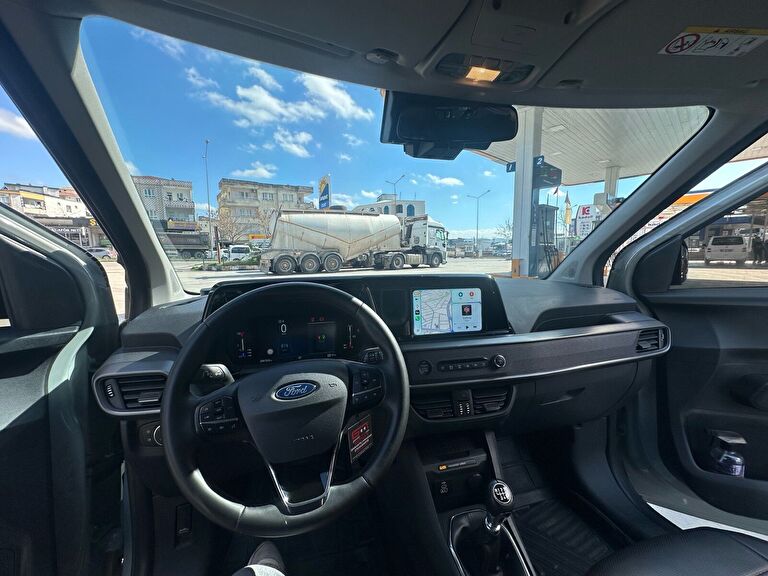 FORD TOURNEO COURIER