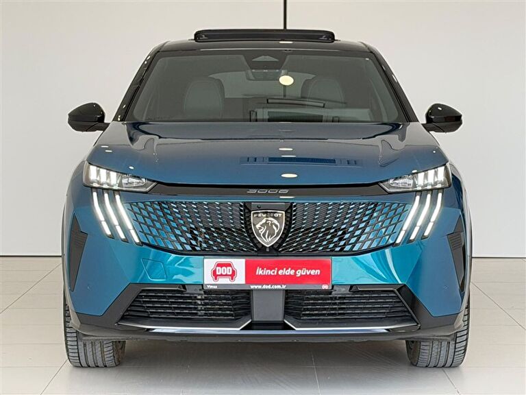 PEUGEOT E-3008