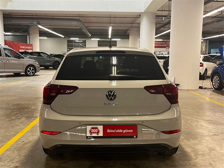VOLKSWAGEN POLO