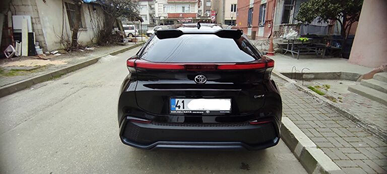 TOYOTA C-HR