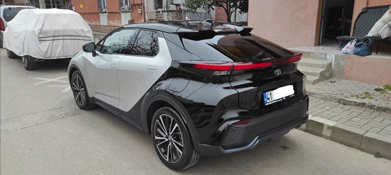 TOYOTA C-HR