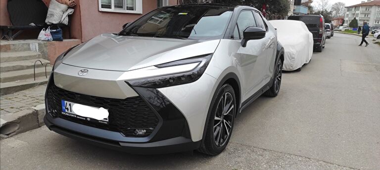 TOYOTA C-HR