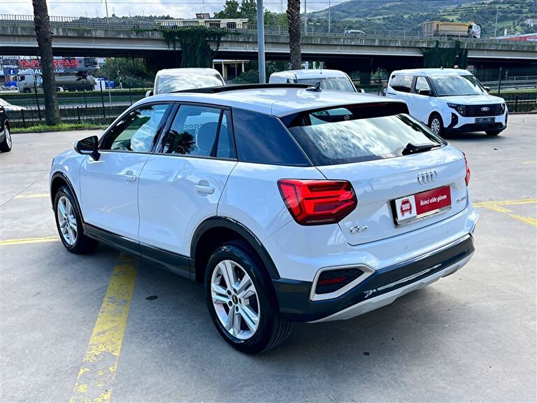 AUDI Q2