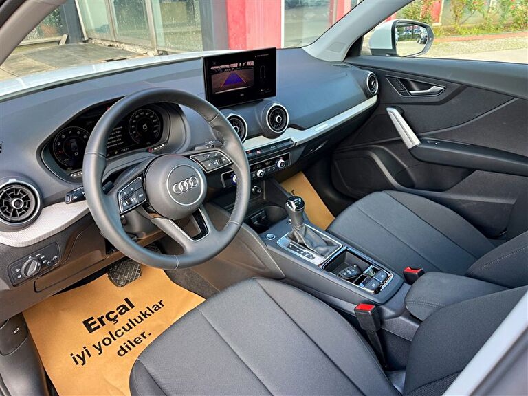 AUDI Q2
