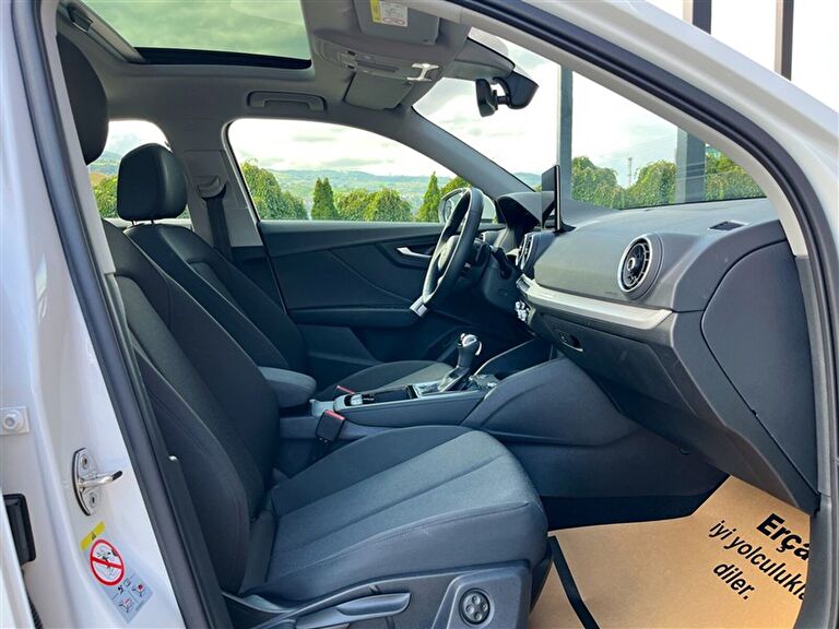 AUDI Q2