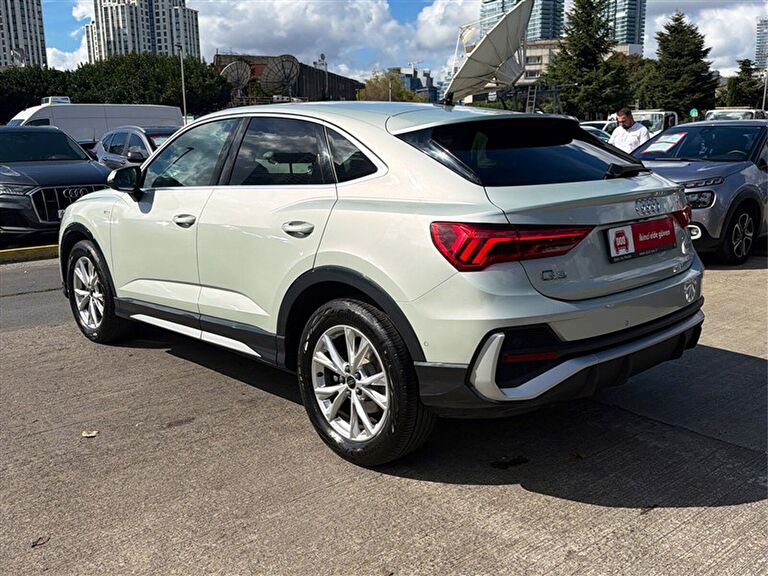 AUDI Q3 SPORTBACK