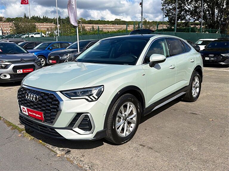 AUDI Q3 SPORTBACK