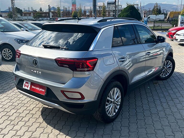 VOLKSWAGEN T-ROC