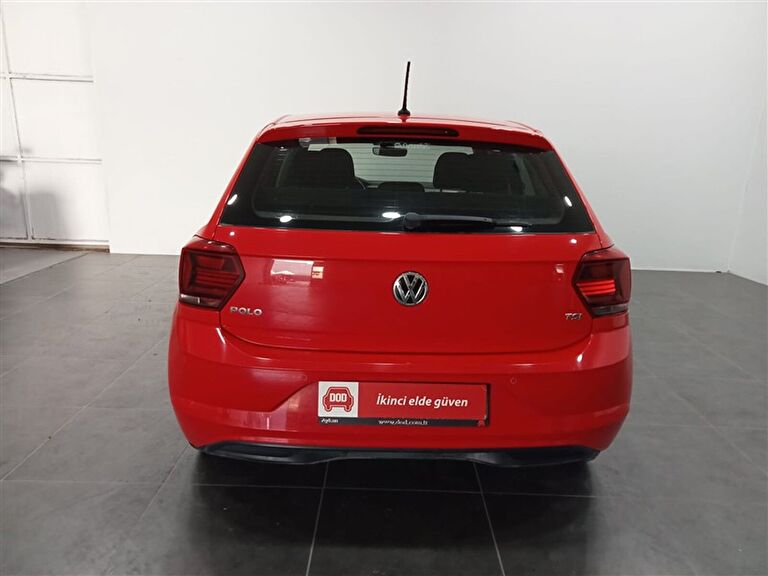 VOLKSWAGEN POLO