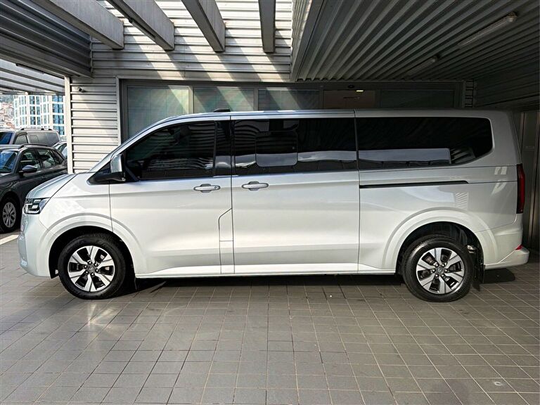 VOLKSWAGEN CARAVELLE