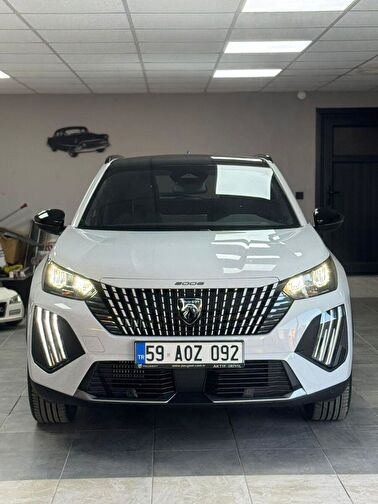 PEUGEOT 2008