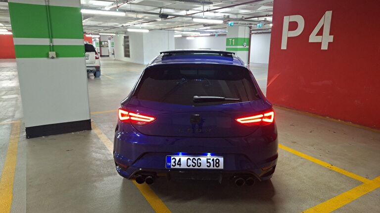 SEAT LEON