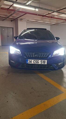 SEAT LEON
