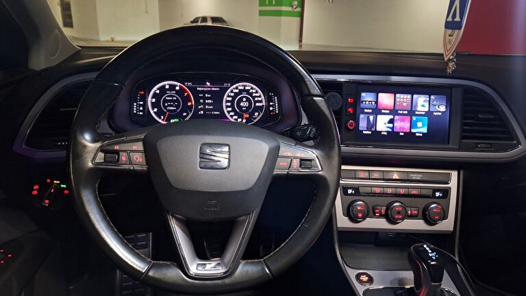 SEAT LEON