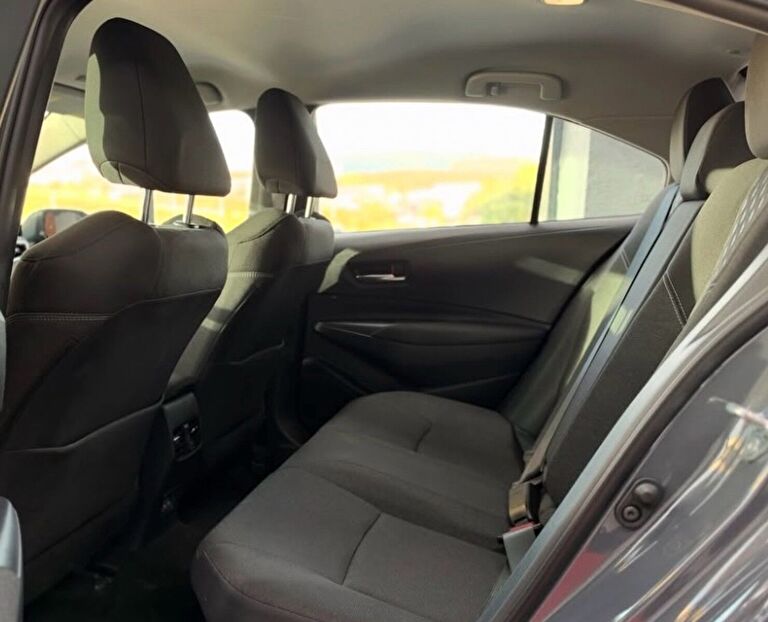 TOYOTA COROLLA