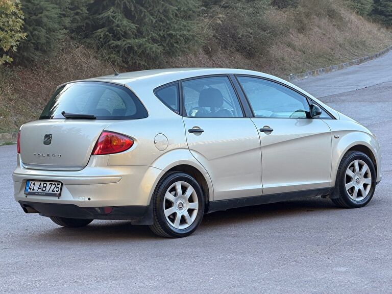SEAT TOLEDO