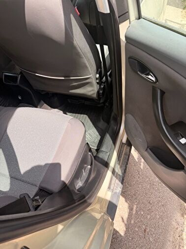 SEAT TOLEDO