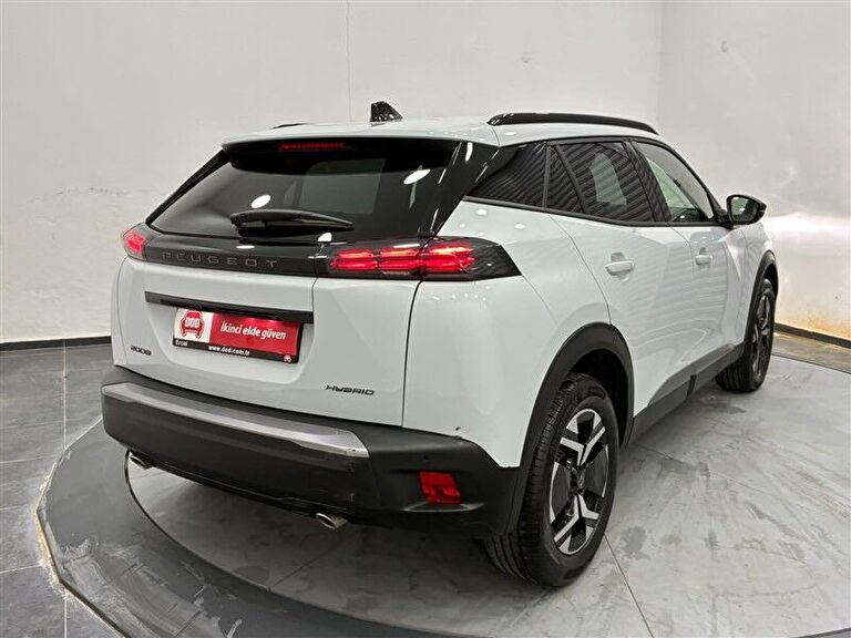 PEUGEOT 2008